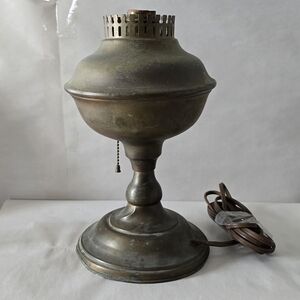 Vintage Metal Table Lamp in Aged Brass Finish